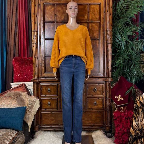 NWOT Sun Yellow Shaker Knit Vneck Balloon Sleeve Sweater - Picture 6 of 15